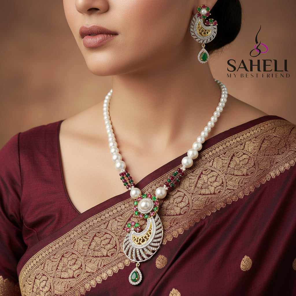 Pearl necklace with decorative elements on a gray background, featuring the brand 'SAHELL'.
