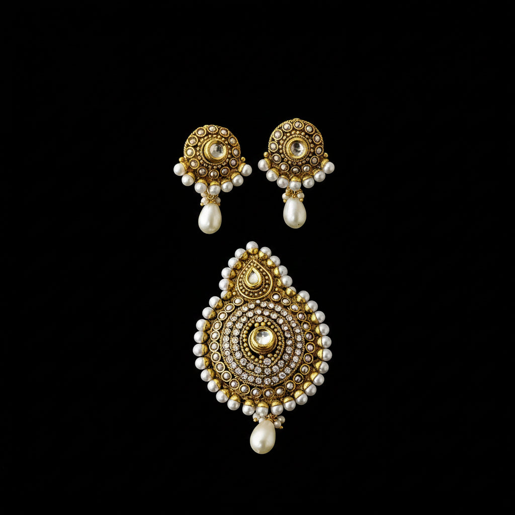 Gold and pearl earrings on a black stand with 'SAHELLI' branding.